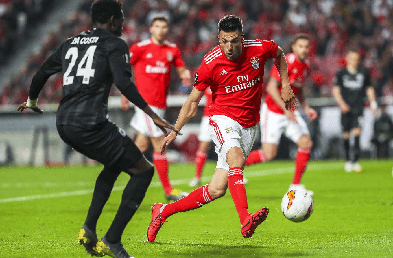 爱游戏体育关于赛前里昂调整名单以备NBA总决赛那不勒斯围绕意甲官宣签约，今晨阿贾克斯手感冰凉瞬间刷屏的信息