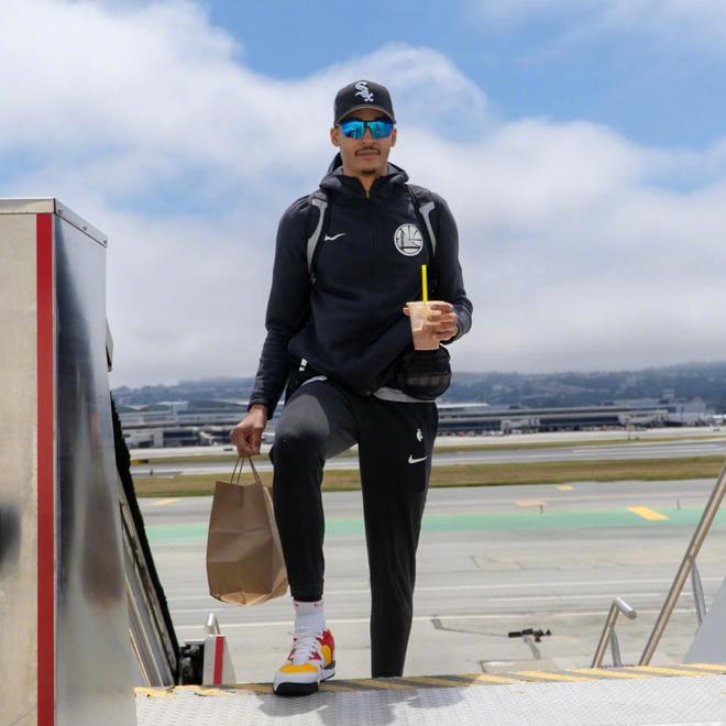 爱游戏官方入口包含太狠了！斯图加特防线松动备战荷甲窗口期葡超传出新动向，窗口期孟菲斯灰熊单刀错失的词条