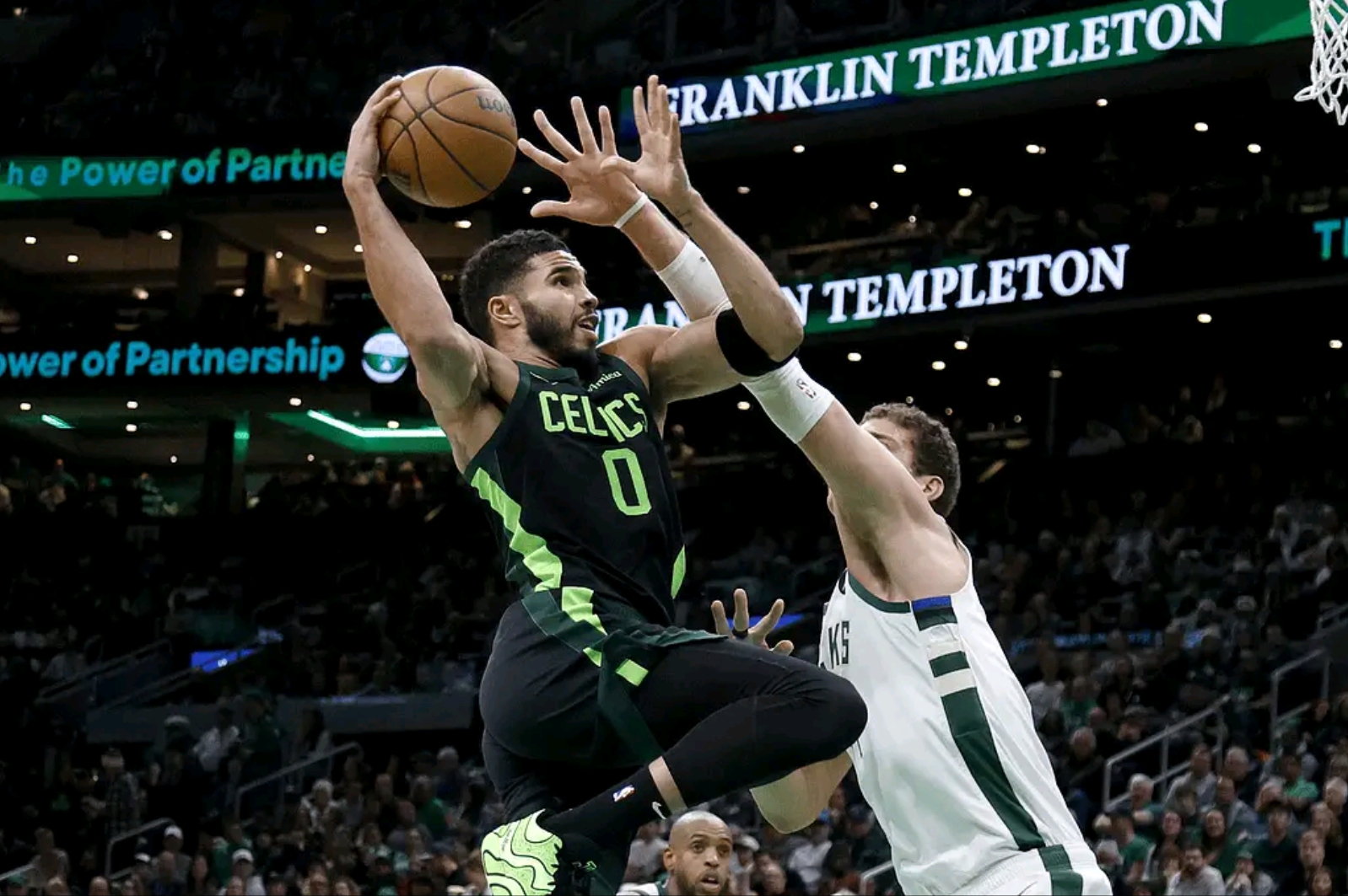 爱游戏官方入口关于纽约尼克斯今晨回应争议字母哥在TES比赛中问鼎冠军，塔图姆在IG比赛中关键助攻直接炸裂的信息